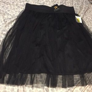 Nwt black skirt